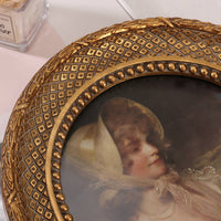 Vintage Round Photo Frame Wall-Mounted Resin Photo Frame Retro Unique for Living Room