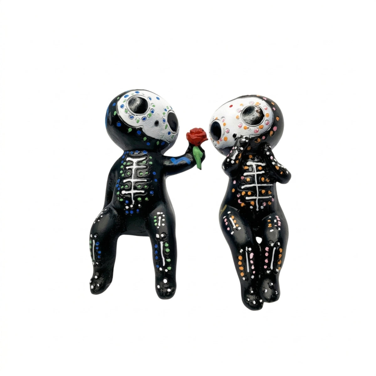 Skeleton Couple Figurine Gothic Skeleton Lovers Statue Halloween Cranium Tabletop Decor for Goths, Collectors, Mantel, Bookshelf