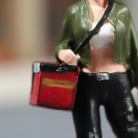 1:64 Food Delivery Person Figurine High Detail Takeout Courier Miniature Resin Material Delivery Worker Scale Model for Hobbyists