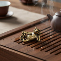 Good Luck Charm Brass Frog Figurine Handicraft Solid Brass Frog Statue Creative Design House Decoration for Office