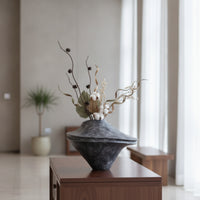 Flower Vase Textured Resin Vase Sculptural Vessel for Decorators