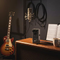 Mini Size Guitar Compressor Pedal Metal Shell Compressor Pedal Sustain Control Music Gear 9V Power Supply for Stage, Studio