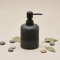 Resin Soap Pump Bottle Refillable Lotion Dispenser with Pump Ribbed Shampoo Dispenser Versatile Bathroom Accessory