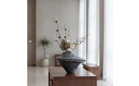 Flower Vase Textured Resin Vase Sculptural Vessel for Decorators