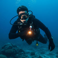 LED Diving Beacon Light Omnidirectional Visibility Underwater Flash Light Compact