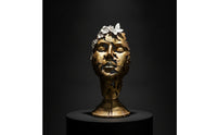 Hollow-out Face Sculpture Gleaming Abstract Face Sculpture Eye-Catching Resin Figurine with Butterfly for Homeowners, Living Room, Entryway Console