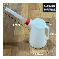 Clear Measurement Marks Long Spout Oil Dispenser Lightweight Engine Oil Dispenser Jug Leakproof for Mechanics, DIY Enthusiasts, Workshop