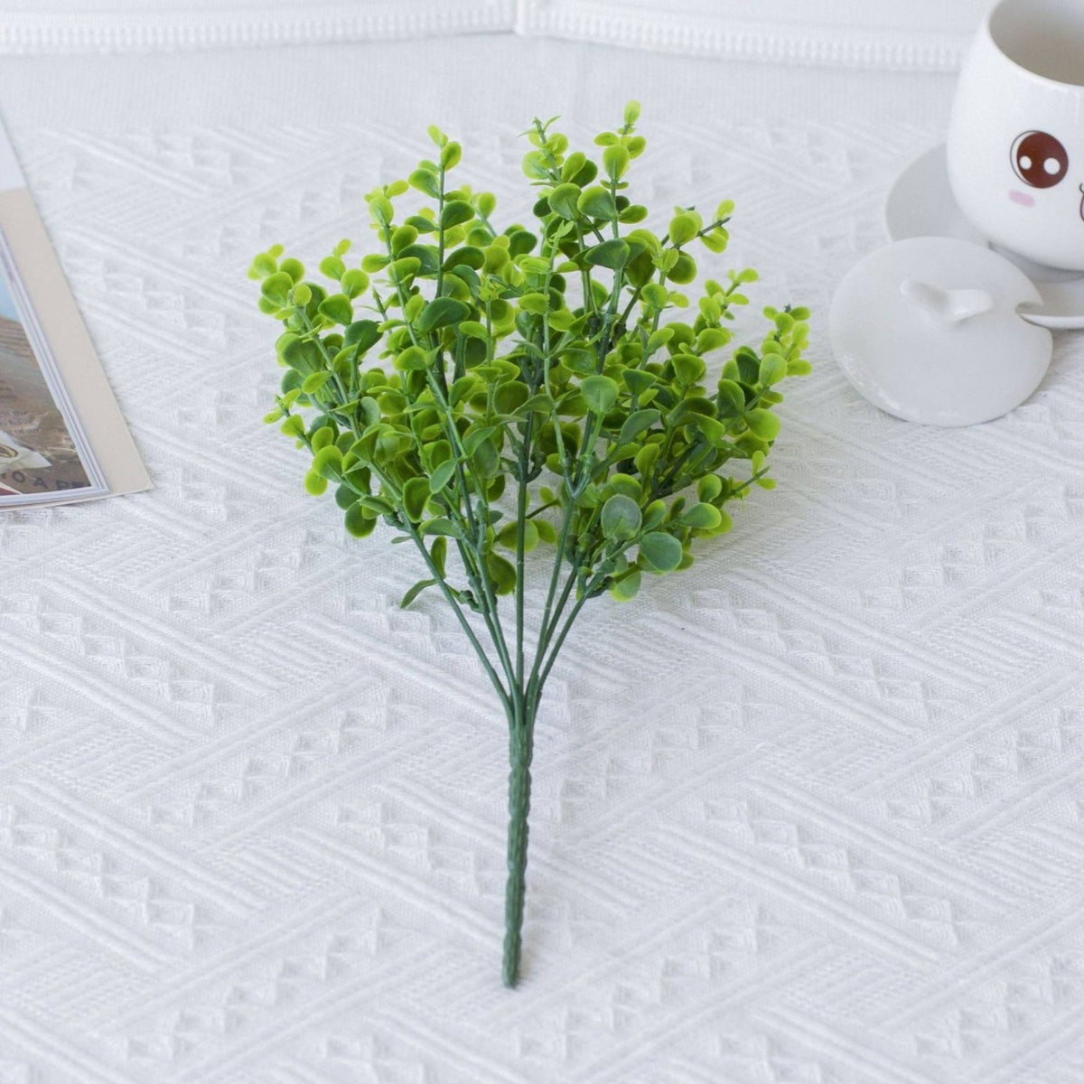 High Simulation Hanging Artificial Flower Arrangement Realistic Look Framed Faux Wildflower Vine Long-Lasting Wooden Wildflower Wall Decor Nordic Design for Restaurant, Bedroom