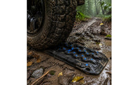 Wave Grip Away-from-Road-Highway Recovery Board Side Grips Away-from-Road-Highway Traction Board Molded Sand Mud Winter Precipitation Traction Mat Easy to Clean