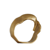 Decorative Loop decor Metal Hollow Sculpture for Bookshelf