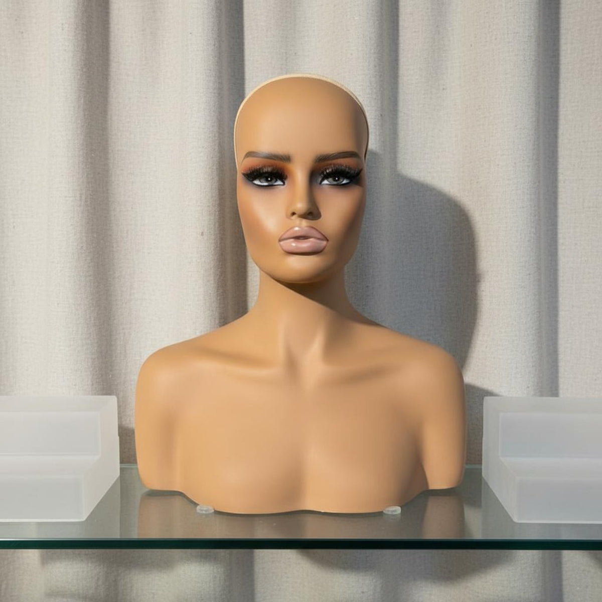 PVC Mannequin Head Life Size Hairpiece Display Head Lightweight Female Mannequin Bust for Beauty Salon