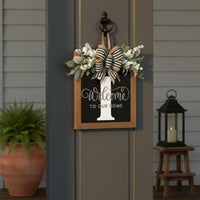 Solid Wood Construction Personalized Letter Door Hanger Ready to Hang Personalized Letter Door Sign Artisan-Made Wooden Letter Welcome Plaque All-Season Decor for Housewarming, Entryway, Porch