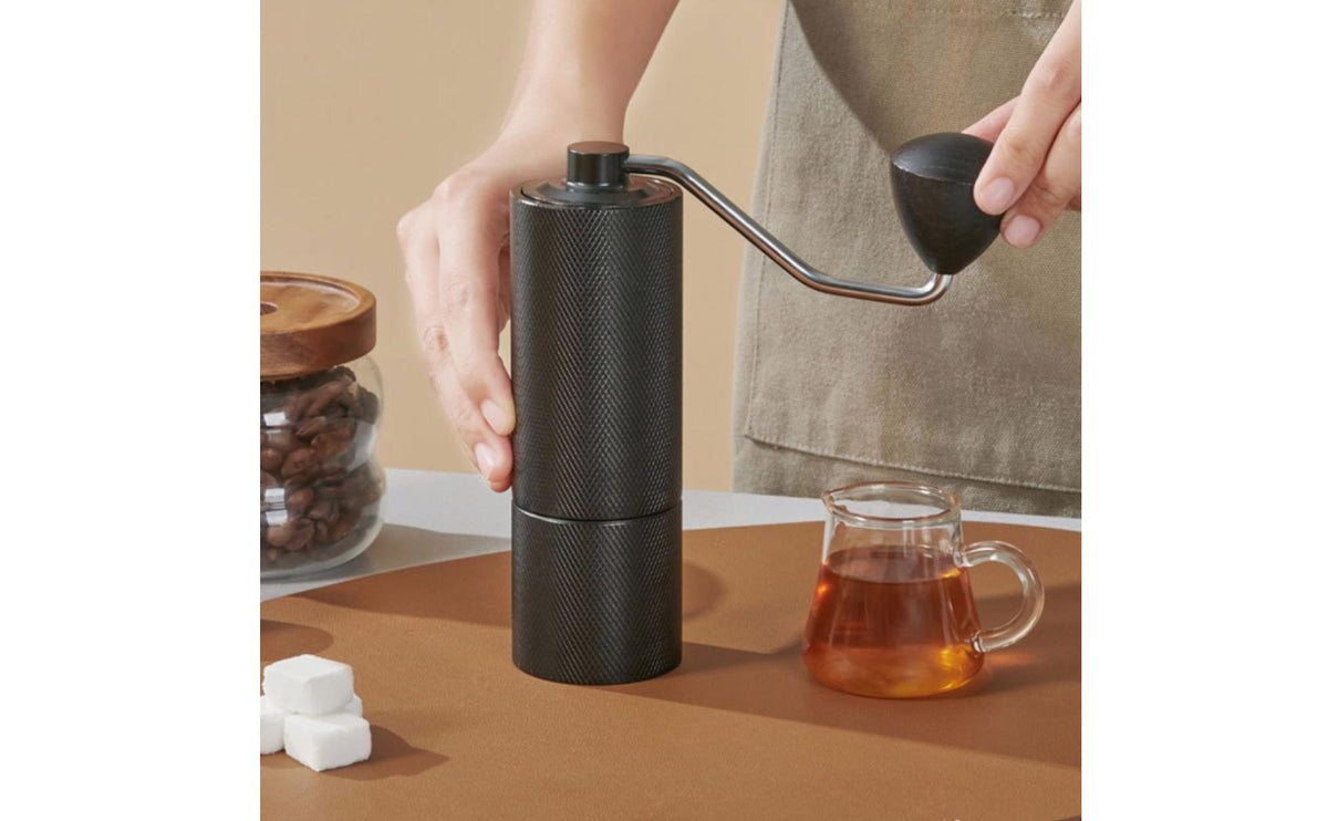 Manual Coffee Grinder Consistent Pulverize Hand Coffee Grinder Kitchen Tool Lightweight Detachable Design for Baristas, Home