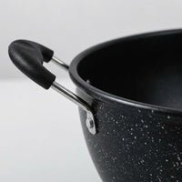 Induction Hob Cast Iron Soup Pot with Lid for Home Cooking, Multi-purpose 3.1L Stew Pot with Plastic Handles, Budget Ramen Pot, Thickened Bottom