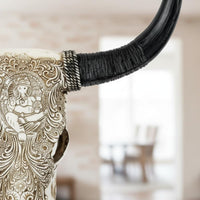 Vintage Design Resin Bovine Skull Wall Hanging Realistic Detailing Ornate Bull Head Wall Art for Restaurant, Living Room