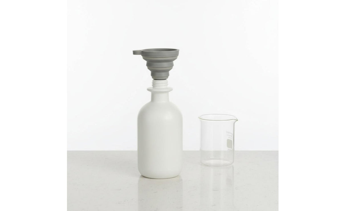 Ceramic Oil Dispenser Bottle Multi-Purpose Ceramic Oil Cruet Includes Funnel Kitchenware for Dining Table