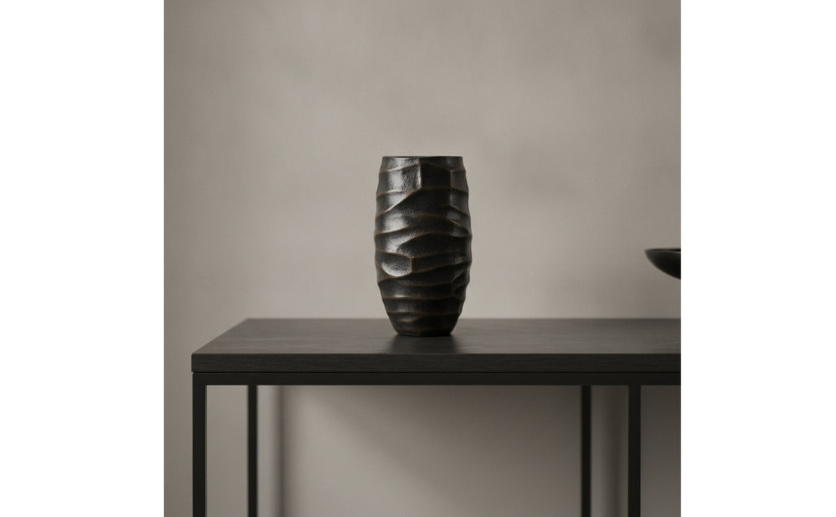 Sculpted Aluminum Vase Faceted Metal Vase Decorative Flower Holder Elegant for Home Decor