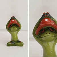 Cute Frog Figurine with Toadstool Hat Glossy Frog Statue with Toadstool Miniature Whimsical for Collectors, Desk, Bookshelf, Office, Fairy Garden