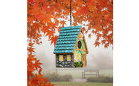 Realistic Design Resin Birdhouse Intricate Details Hanging Birdhouse Hand Painted for Courtyard, Outdoor
