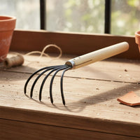 Garden Rake Easy to Apply Hardwood Handle Hand Rake Heavy Duty Hand Tiller Tool for Gardening, Beachcombing