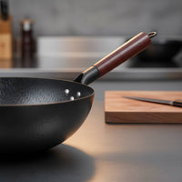 Even Heat Distribution Hand-Hammered Iron Wok Naturally Non-Stick Hand Hammered Carbon Steel Wok Long-Lasting Cookware Multi-Stovetop Compatible for Kitchen
