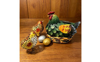 Solar Lantern Chicken Statue Hen and Chicks Statue Night Glow Lighted Chicken Yard Decor for Garden, Lawn, Patio