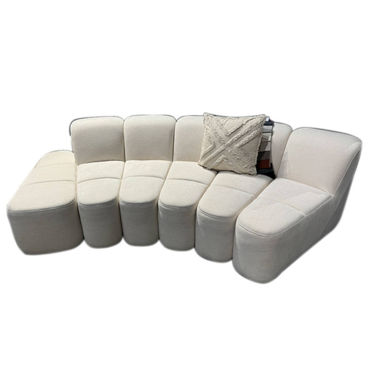 Curved Curvilinear Sofa Minimalist Design & Corner Configurationd Sectional Couch with Chaise Easy to Clean Sleek for Homeowners