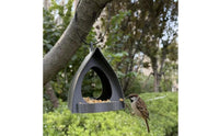 Easy to Hang Plastic Hanging Bird Feeder Long-Lasting Hanging Bird Feeder Lightweight Garden Accessory Weather Resistant for Balcony, Patio, Yard, Outdoors