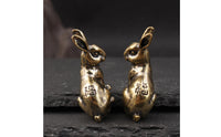 2 Pieces Tea Pet Brass Rabbit Figurine Artisan-Made Small Brass Rabbit Figurine Micro-Engraved Small Bunny Statue for Collectors