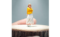 1:64 Scale Figure Painted Miniature Girl Figure Tiny for Hobbyists, Collectors
