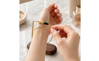 Bracelet Helper One-Handed Bracelet Fastener with Wood Base Stylish Jewelry Helper with Clip for Vanity