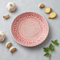 Ceramic Garlic Grater Plate Glazed Garlic Grinding Plate Ginger Grinding Dish Pouring Spout Wasabi Grater Dish Patterned Rim