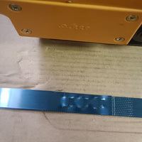 A333免扣手动钢带打包机 铁皮带钢带收紧器捆扎机烤蓝带捆扎