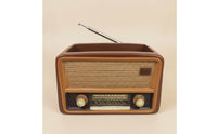 Vintage Radio Flowerpot Indoor Radio Planter Tabletop Planter with Antenna for Plant Lovers