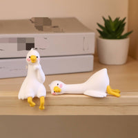 2 Pieces Duck Figurines Adorable Display Toppers Mini Ornaments for Office Workers, Teens