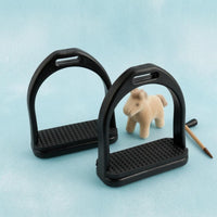 Textured Grip Black Resin Stirrup Rectangular Footbed Children's Stirrup Curved Arch Kids Western Stirrups Anti-Slip for Saddle