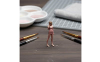 1/64 Scale Girl Figure Diorama Accessory 1:64 Scale Hand-Painted Female Figure Figurine Collector Item Hand Painted Miniature Woman for Collectors