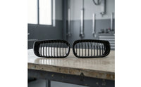 2 Pieces Kidney Grille with Vertical Slats Front Bumper Grille Direct Replacement Sporty Aesthetic ABS Construction Painted Glossy Surface Suitable for Car Styling German Vehicles