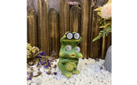 Yellow-Green Accents Solar Frog Statue Sturdy Resin Solar Frog Ornament No Wiring Outdoor Decor Energy Efficient for Courtyard