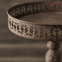Decorative Iron Pedestal Tray Rustic Tray with Cutout Rim Farmhouse Stable for Cafes