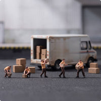 5 Pieces 1/64 Miniature Courier Figurines Authentic Delivery Figures with Boxes Tiny Courier Figure for Collectors, Model Scenes, Truck Displays