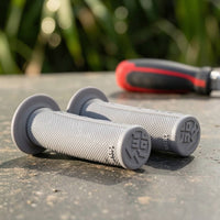 Textured Motorcycle Handlebar Grips Matte Motorcycle Hand Grips Comfortable Soft for Motorcyclists
