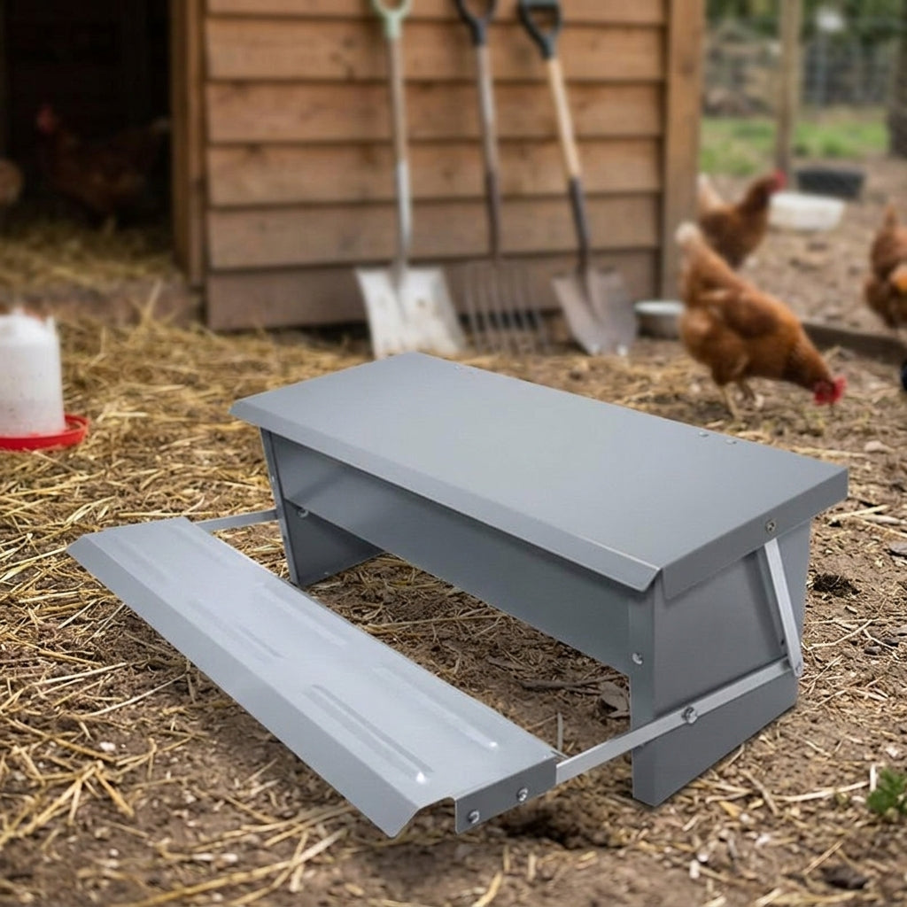 Chicken Poultry Feeder Foot-operated 5L Large Capacity Feed Container With Lid Feed Waste Prevention Outdoor Use 51x20.6x19cm