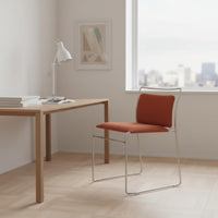 Mid-Century-Century Modern Upholstered Sled Base Chair Soft Padded Backrest Bauhaus Design Dining Chair Seating Furniture for Cafe