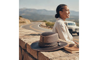 Rugged Leather Cowboy Hat Vintage Cowboy Hat with Chin Cord Windproof Headwear Long-Lasting for Horseback Riding, Festivals