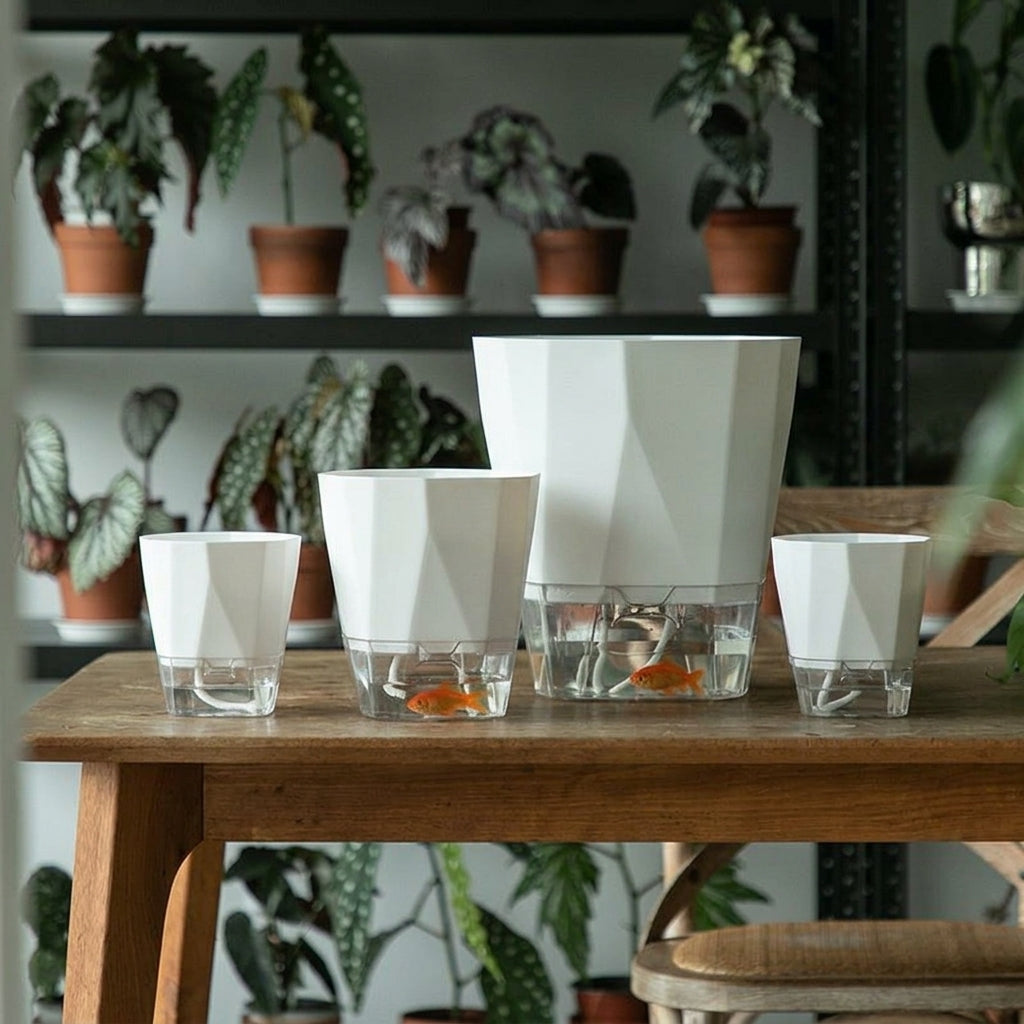 Plant Pots for House Plants and Indoor Plants, Self Watering Indoor Plant Pot for Easy Care, Modern Faceted Transparent Balcony Planter, 1 Pack