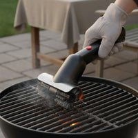 Stainless Steel Bristles Electric Grill Brush IPX4 Waterproof Motorized Barbecue Cleaner LED Light Grill Brush with Water Sprayer for Outdoor, Backyard, Camping