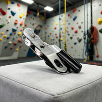 Climbing Descender Fall Protection Descender with Self-Locking Mechanism High-Strength Rappel Equipment for Climbers