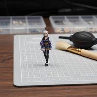 3 Pieces 1:64 Girl Figurines Scene Decoration Mini Resin Doll Set Realistic Design Miniature Decor for Display