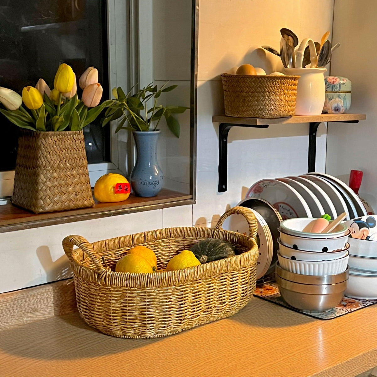 Woven Produce Holder with Handle Decorative Storage container Hollow Design